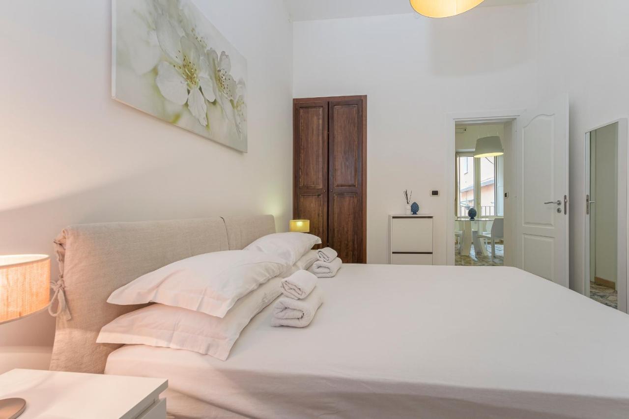Elegant Apartment In Taormina Exteriör bild